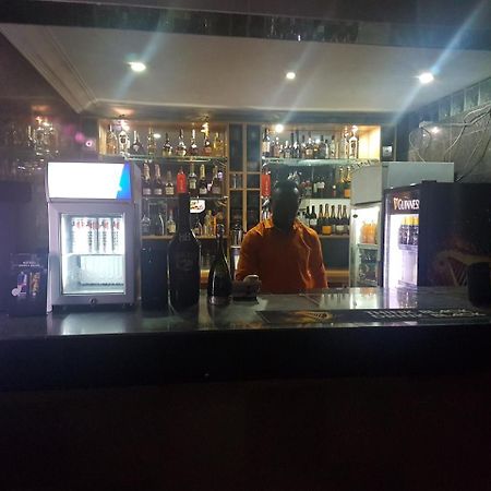 Chamcce Hotel Ajao Лагос Экстерьер фото
