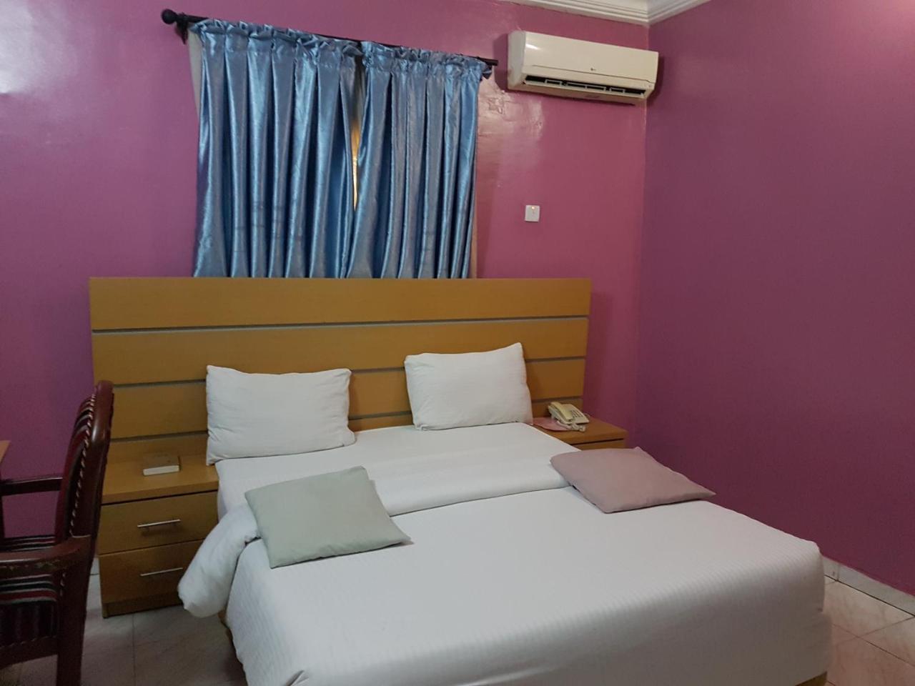 Chamcce Hotel Ajao Лагос Экстерьер фото