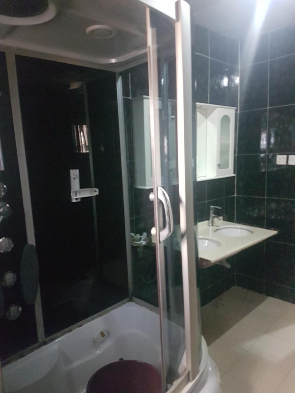 Chamcce Hotel Ajao Лагос Экстерьер фото